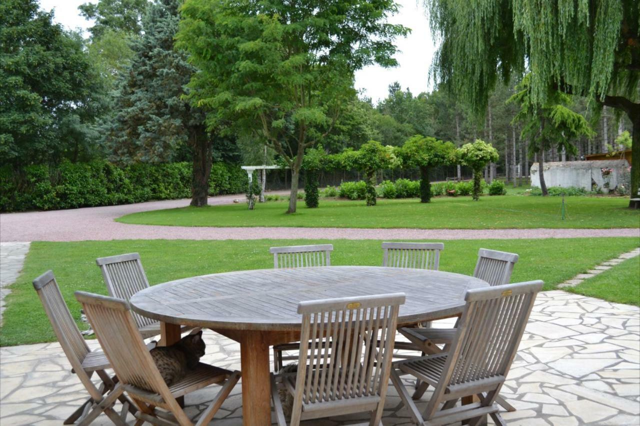 Le Domaine Des Bois Bed & Breakfast Mauze-Thouarsais Exterior photo